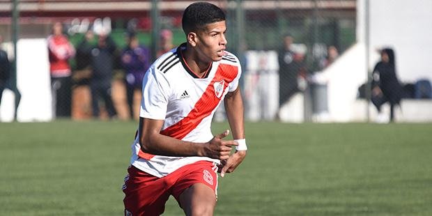 Lucho Vega é considerado uma das promessas do River Plate