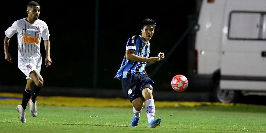 Kazu chegou ao Grêmio após o clube gaúcho emprestar o centroavante Guilherme para o Coritiba, que deseja contar mais uma vez com o artilheiro da Série B de 2019