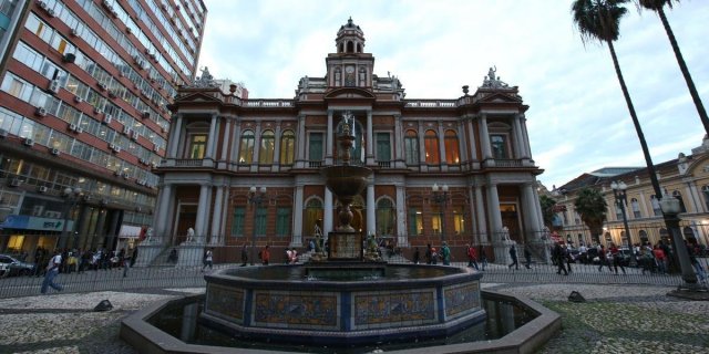 Governo municipal anunciou que só vai conseguir pagar o benefício, com juros, durante o primeiro trimestre de 2020