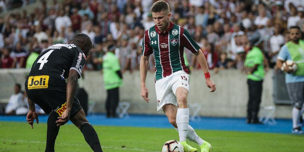 Grêmio segue confiante, mas ainda não recebeu uma resposta sobre sondagem para contar com Caio Henrique