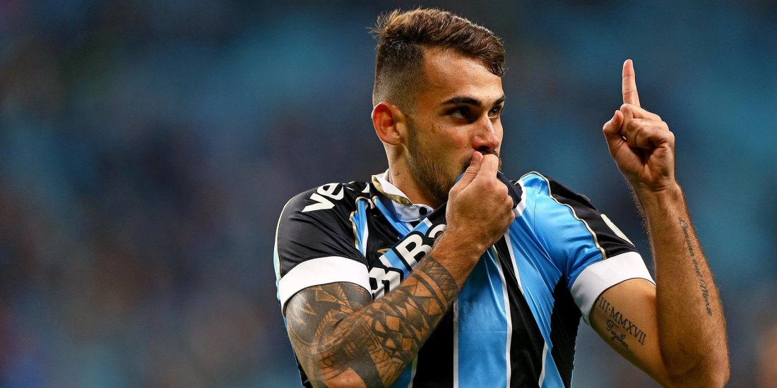 Vizeu marcou cinco gols na passagem pelo Grêmio