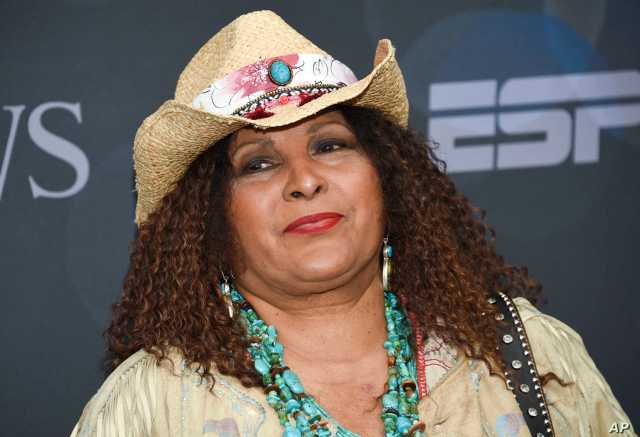 As Pam Grier Celebrates 70, She Finds Peace off the Grid | Voice ...