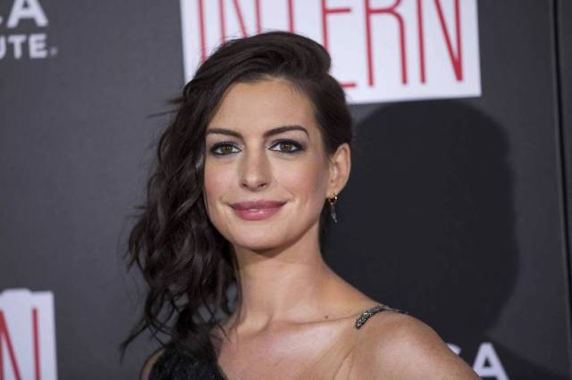 F5 - Celebridades - Anne Hathaway e o marido colocam à venda ...