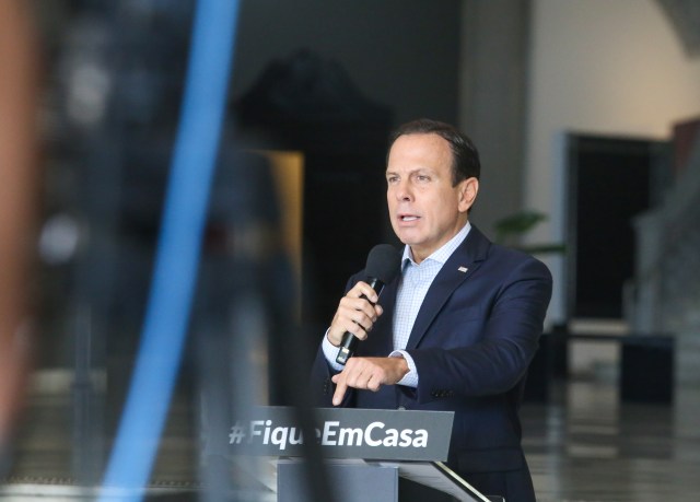Doria ameaça prender quem se aglomerar nas ruas