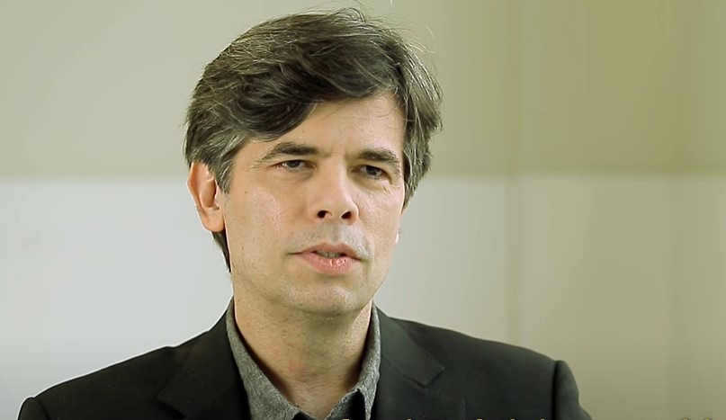 “O vírus não pode acabar com o país”, diz Bolsonaro ao novo ministro