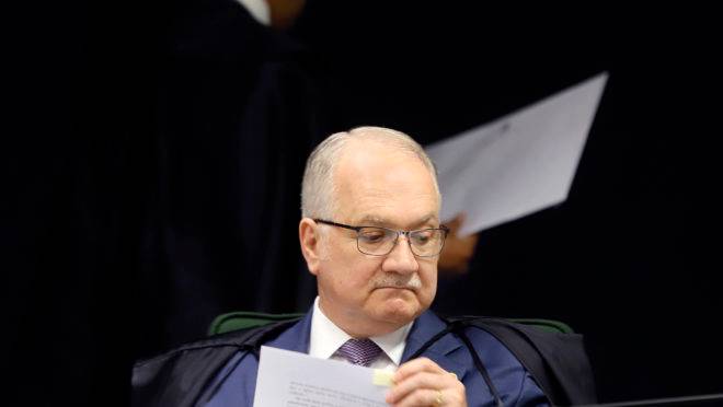 O ministro do STF Edson Fachin votou contra a lei que proíbe a ideologia de gênero nas escolas municipais de uma cidade goiana.