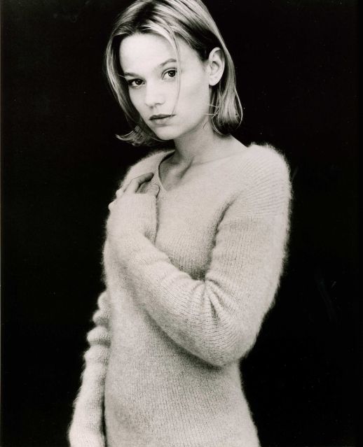 Samantha, back in the day. | Samantha mathis, World most beautiful ...