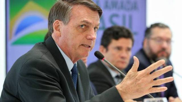 Jair Bolsonaro e Sergio Moro durante a reunião ministerial de 22 de abril