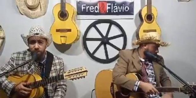 Live apresentada na segunda (5), horas antes de Fred (à esq. da foto) morrer