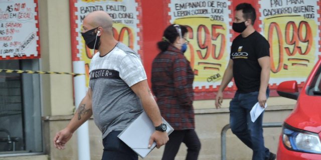 Prefeitura reforça que uso da máscara é obrigatório para circular na cidade