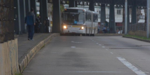 De acordo com a prefeitura de Porto Alegre, a atitude é um descumprimento de contrato e alega que a operação deve ser mantida