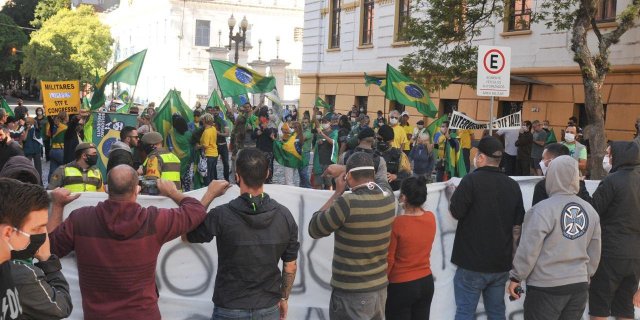 Grupos trocaram palavras de ordem, mas sem confronto direto
