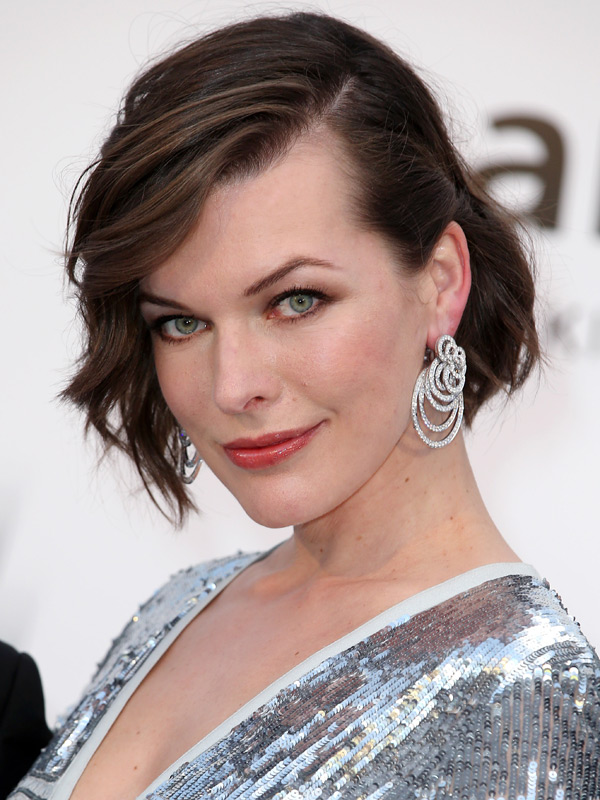 Milla Jovovich - AdoroCinema