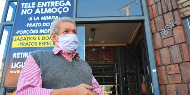 O restaurante gerenciado pelo Anilto José Silveira terá que encerrar as atividades meia hora mais cedo a partir desta segunda-feira