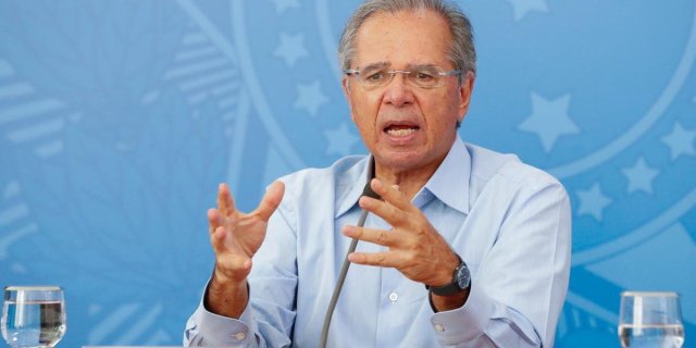 Paulo Guedes dá aval para mais três parcelas do auxílio emergencial