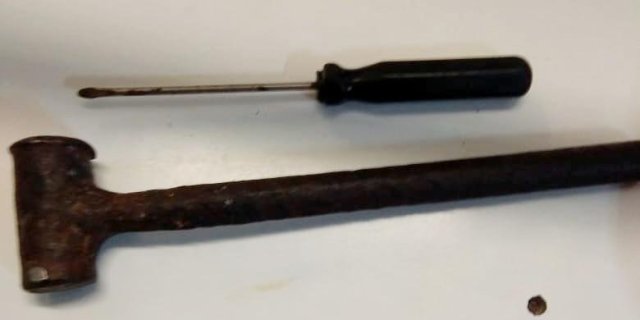 Instrumentos usados pela acusada foram apreendidos durante a ação