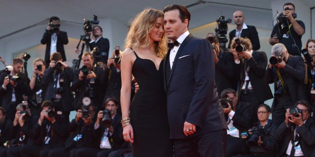 Depp processou o jornal sensacionalista e sua editora News Group Newspapers (NGN) por ter dado como certo em um artigo de 2018 que ele agrediu Heard