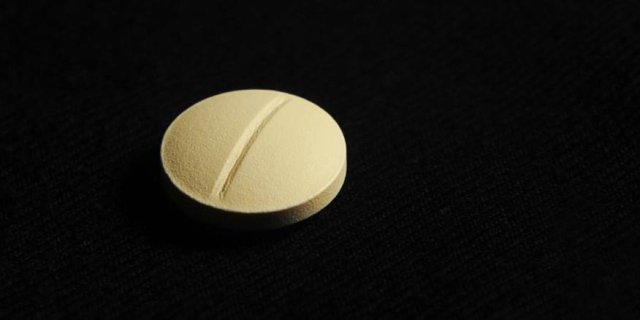 No receituário de controle, assinado por um médico que não faz a consulta, constam as dosagens 