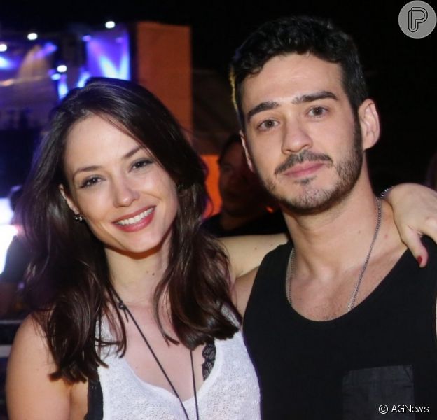 Rosanne Mulholland exibe barriguinha de gravidez pela 1ª vez em foto -  Purepeople