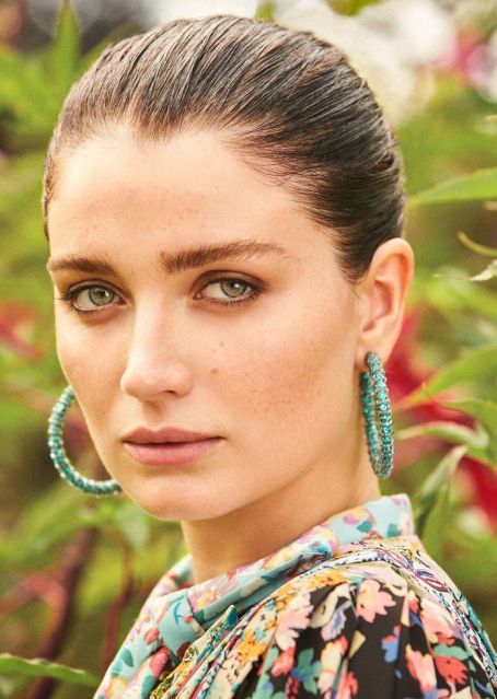 Eve Hewson on Why She's Actually "Kind of Uncool" | Everyday beauty, Pretty  face, Beautiful face