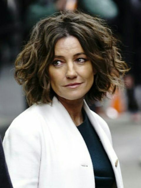 Orla Brady waves | Hair styles, Hair envy, Hair beauty