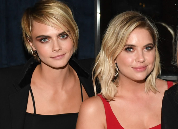 Ashley Benson e Cara Delevingne fazem tatuagens em homenagem uma a outra |  Capricho