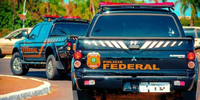 Polícia Federal apreendeu R$ 100 mil em espécie e um cheque de R$ 700 mil no escritório do advogado Eduardo Martins