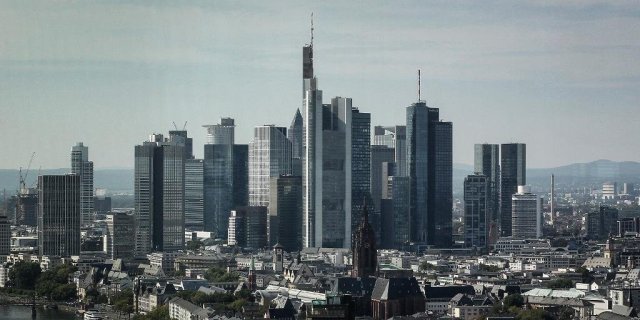 Progresso tem sido espetacular desde 1990, quando PIB do lado oriental representava 37%