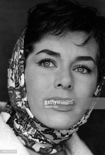 Pin by Andilo Barham on estrellas de Hollywood in 2020 | Adrienne barbeau,  Adriana lima husband, Alex kingston