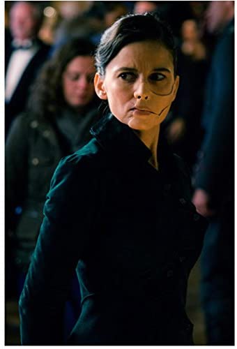 Wonder Woman Elena Anaya as Dr. Maru faced to the right 8 x 10 Inch Photo  at Amazon's Entertainment Collectibles Store