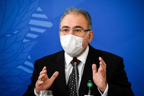 Cartaz com Warnock e Ossoff, candidatos na Geórgia: definição sobre a maioria no Senado dos EUA é um dos temas nos mercados nesta terça-feira | Brandon Bell/Getty Images